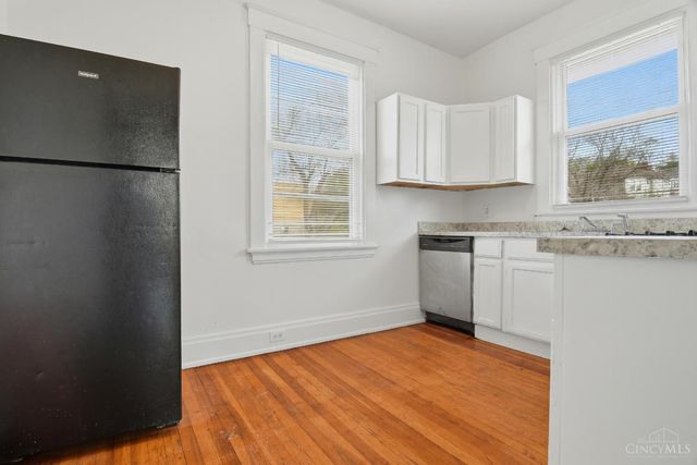 54 E Mitchell Avenue, St Bernard, OH 45217