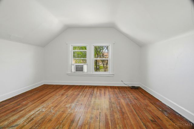 54 E Mitchell Avenue, St Bernard, OH 45217