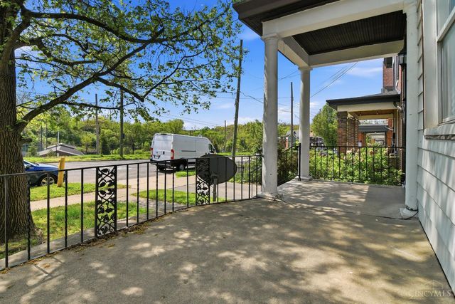 54 E Mitchell Avenue, St Bernard, OH 45217