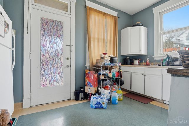54 E Mitchell Avenue, St Bernard, OH 45217
