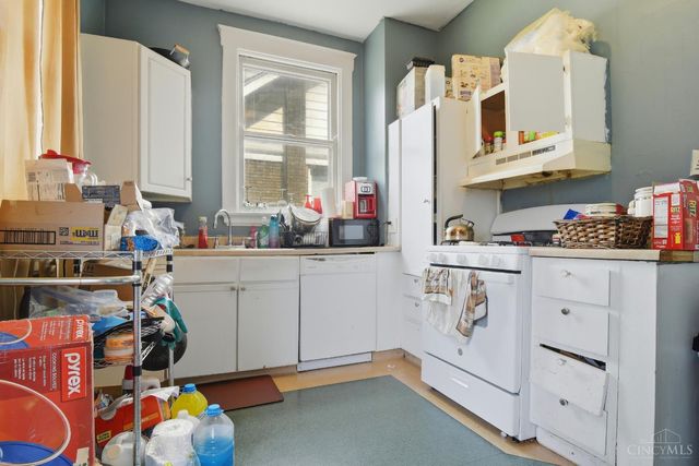 54 E Mitchell Avenue, St Bernard, OH 45217