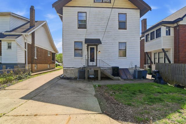 54 E Mitchell Avenue, St Bernard, OH 45217