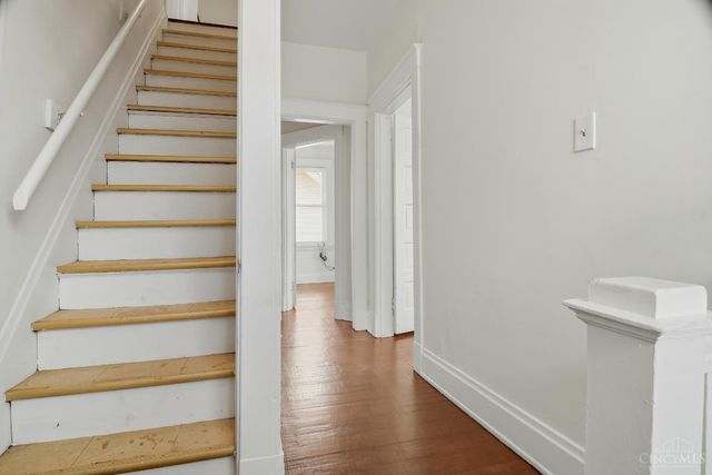 54 E Mitchell Avenue, St Bernard, OH 45217
