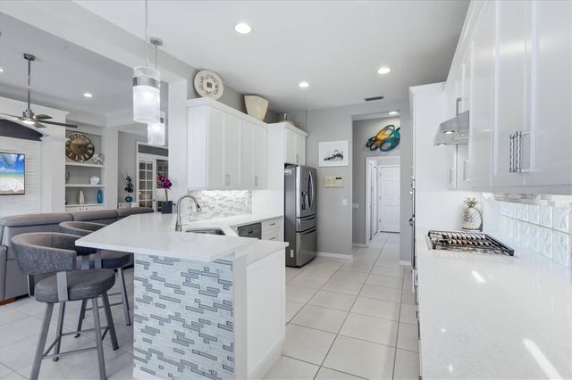 7346 WINDEMERE LANE, University Park, FL 34201