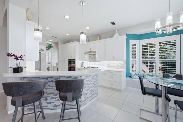 7346 WINDEMERE LANE, University Park, FL 34201
