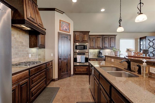 3705 Kings Canyon Road, Norman, OK 73071