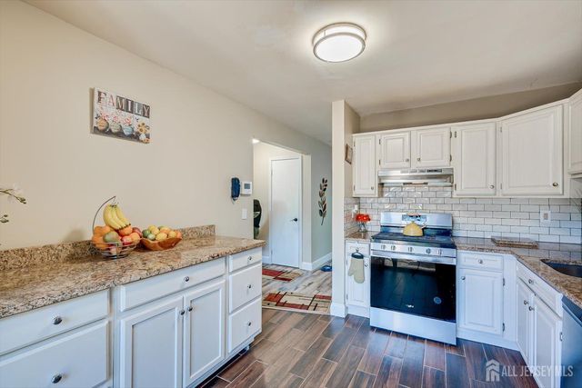 57 Renaissance Lane, New Brunswick, NJ 08901