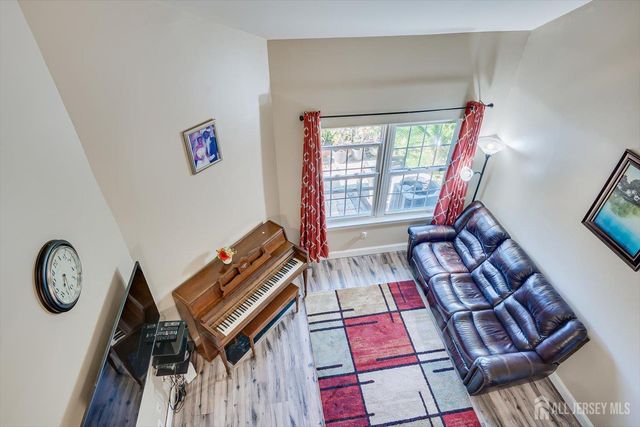 57 Renaissance Lane, New Brunswick, NJ 08901