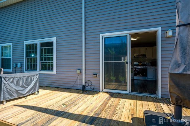 57 Renaissance Lane, New Brunswick, NJ 08901