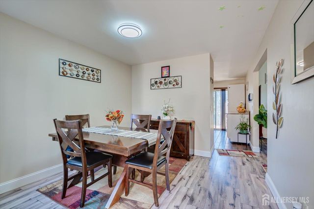 57 Renaissance Lane, New Brunswick, NJ 08901