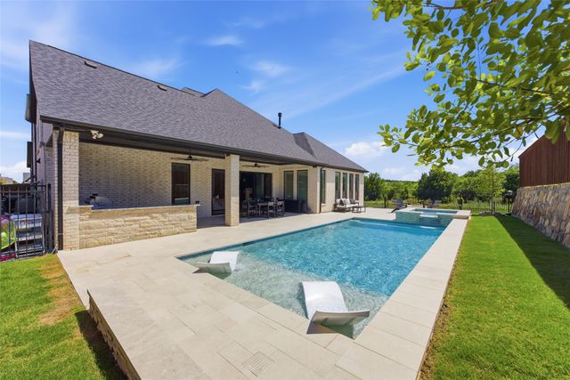 2216 Winding Creek Circle, Fort Worth, TX 76008