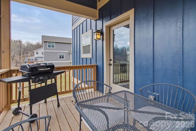 9 Crane Street, Asheville, NC 28806