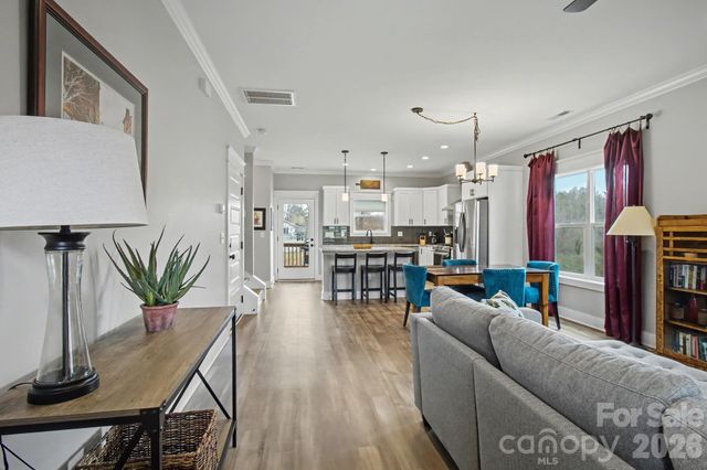 9 Crane Street, Asheville, NC 28806