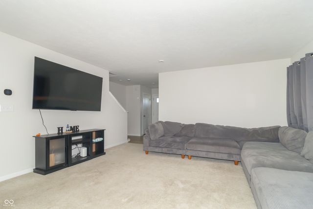 1730 Cascades Drive, Greenfield, IN 46140