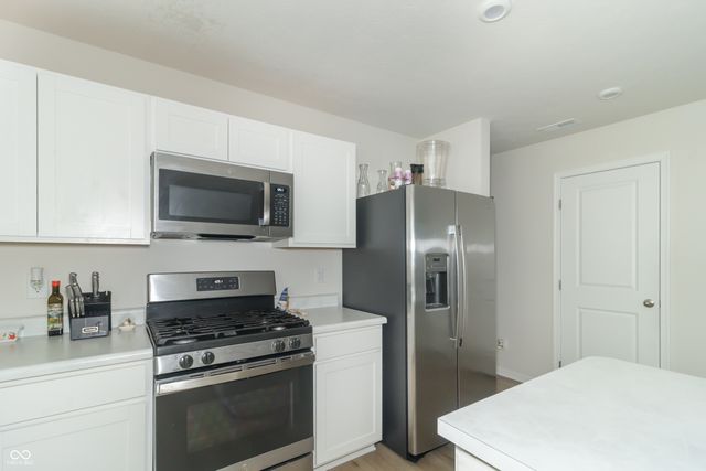 1730 Cascades Drive, Greenfield, IN 46140