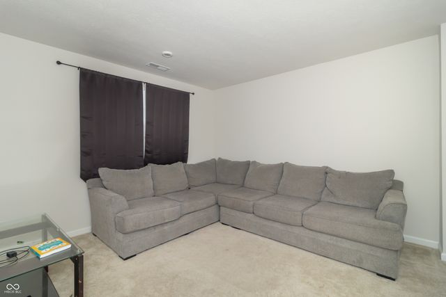 1730 Cascades Drive, Greenfield, IN 46140