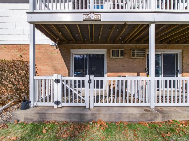 210 Parkside Drive 210, Suffern, NY 10901
