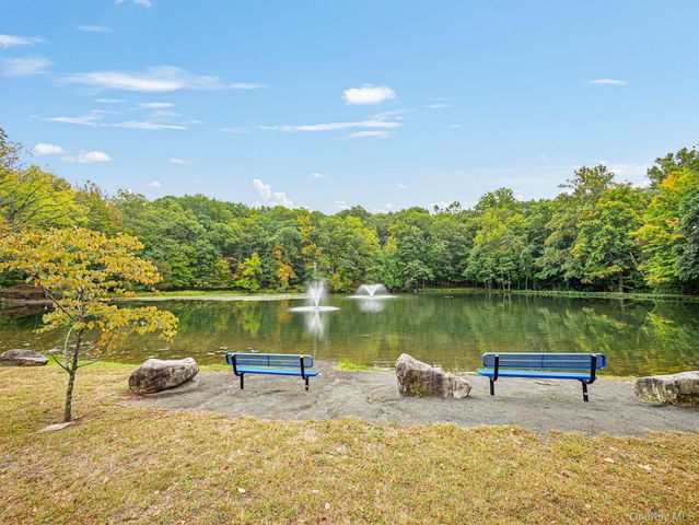 210 Parkside Drive 210, Suffern, NY 10901