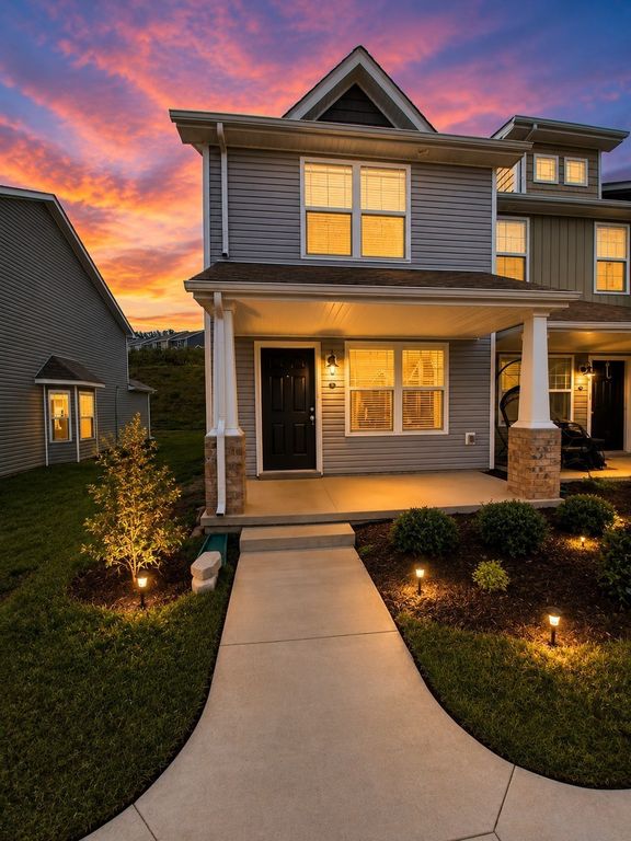 218 Woodland Valley Ln, Clarksville, TN 37040