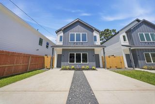 7417 Charlie Street A/B, Houston, TX 77088