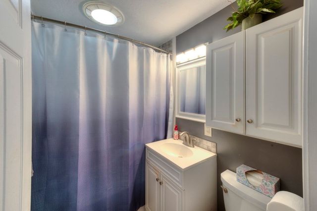 10 Ridgewood Rd, Worcester, MA 01606