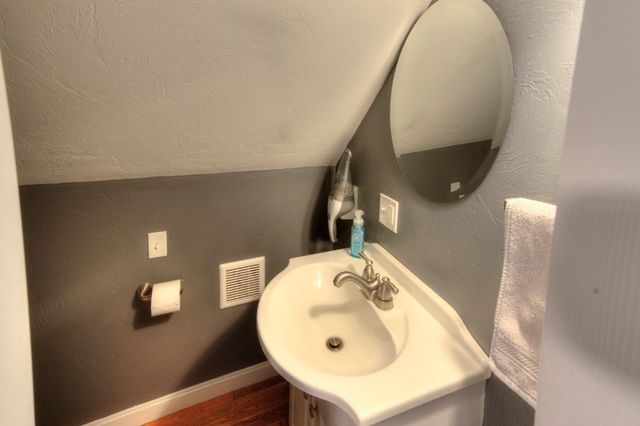 10 Ridgewood Rd, Worcester, MA 01606