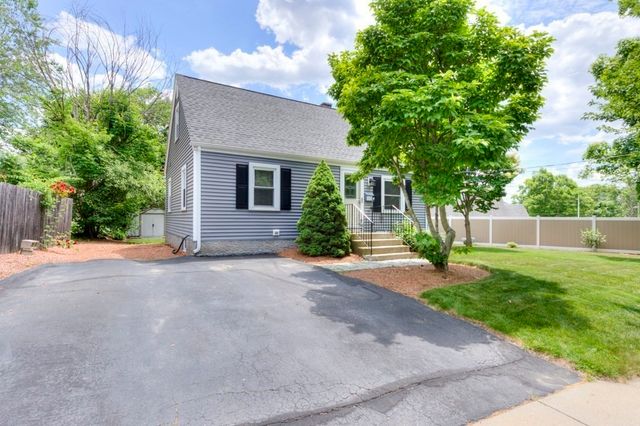 10 Ridgewood Rd, Worcester, MA 01606