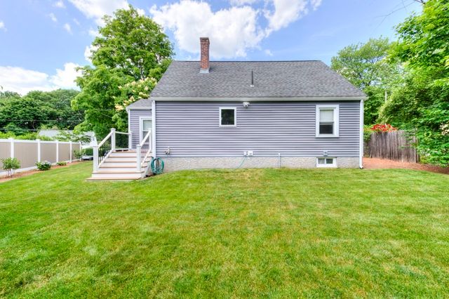 10 Ridgewood Rd, Worcester, MA 01606
