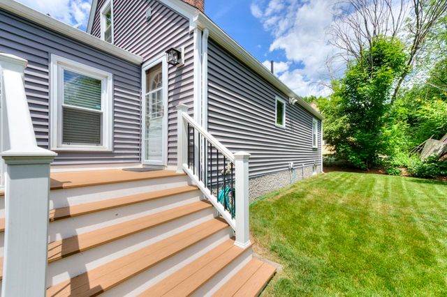 10 Ridgewood Rd, Worcester, MA 01606