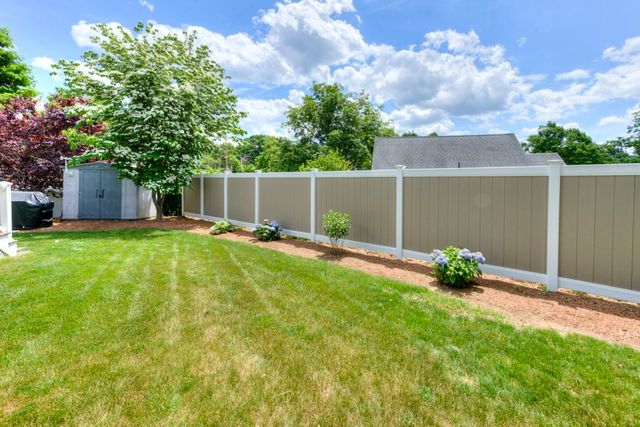 10 Ridgewood Rd, Worcester, MA 01606
