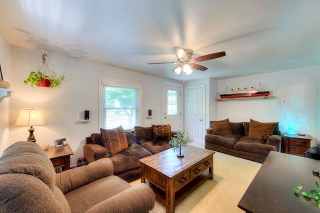 10 Ridgewood Rd, Worcester, MA 01606