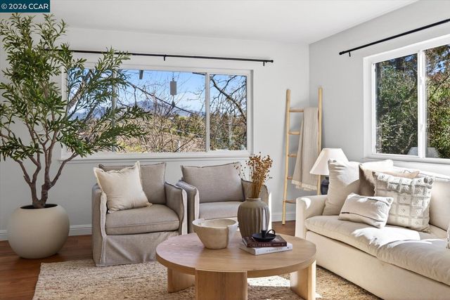 1816 Meadow Ln, Walnut Creek, CA 94595