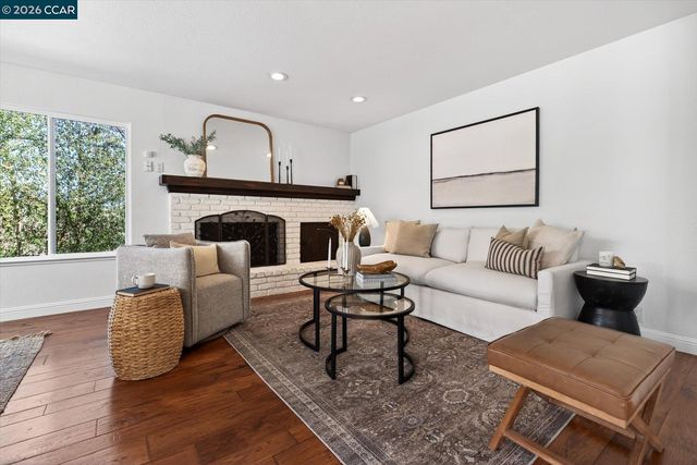 1816 Meadow Ln, Walnut Creek, CA 94595