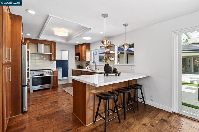 1816 Meadow Ln, Walnut Creek, CA 94595