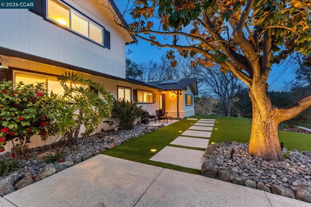 1816 Meadow Ln, Walnut Creek, CA 94595