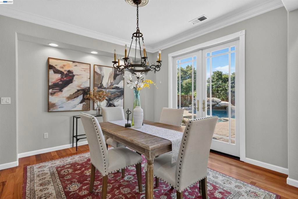 Image 11 of property listing at 271 Kelley Mist Ct, Tracy, CA 95377
