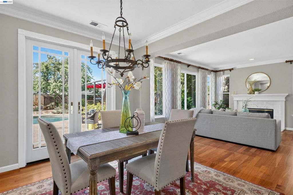 Image 12 of property listing at 271 Kelley Mist Ct, Tracy, CA 95377