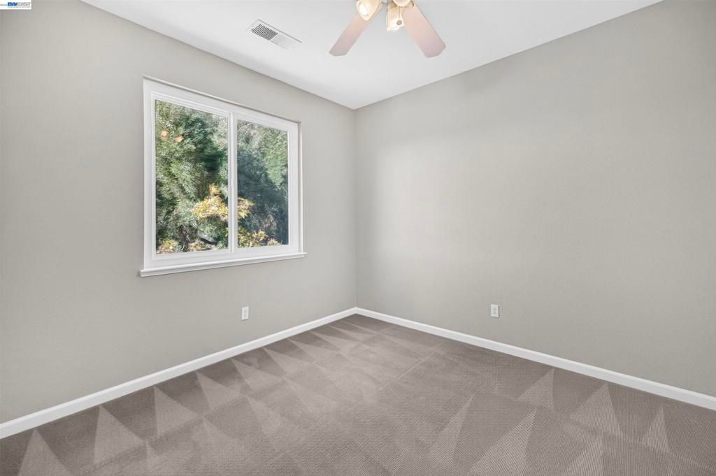 Image 32 of property listing at 271 Kelley Mist Ct, Tracy, CA 95377
