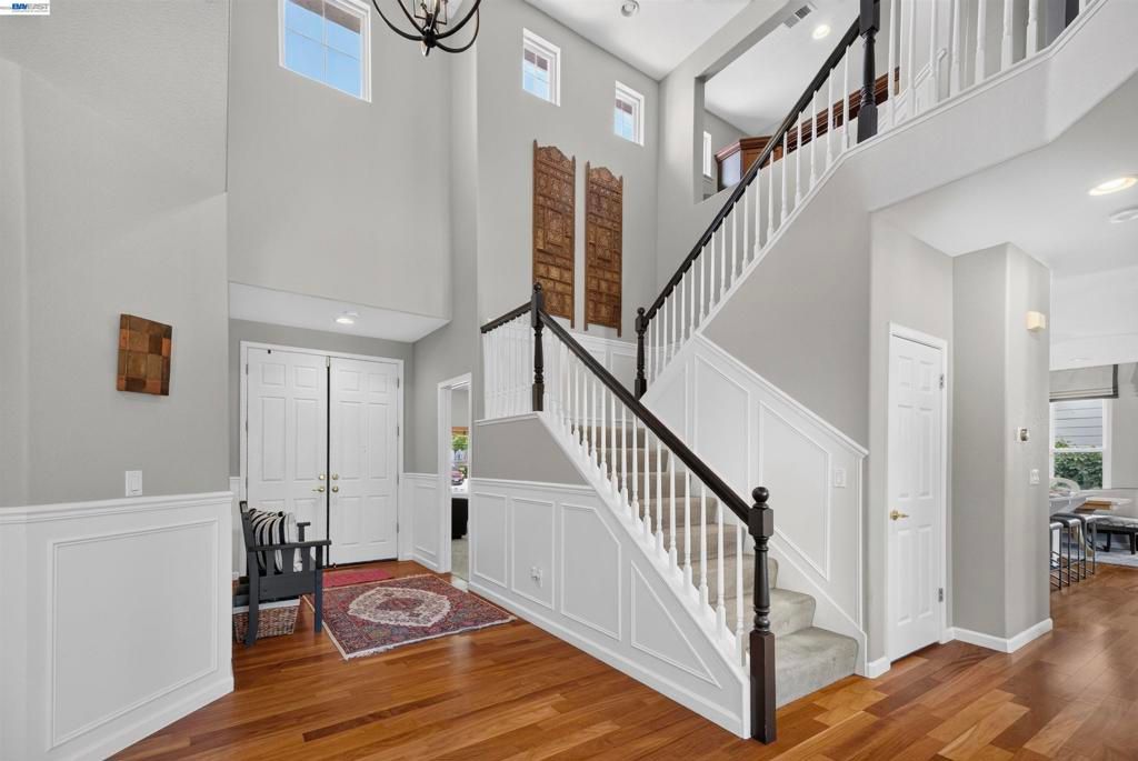 Image 5 of property listing at 271 Kelley Mist Ct, Tracy, CA 95377