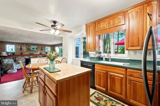 2017 BLACKHORSE DR, Warrington, PA 18976