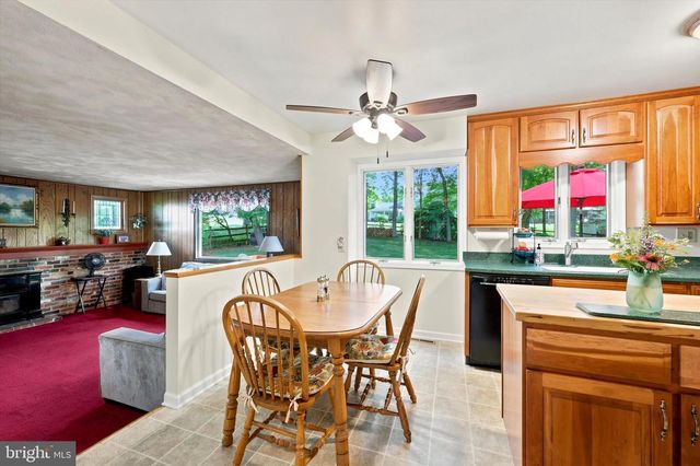 2017 BLACKHORSE DR, Warrington, PA 18976