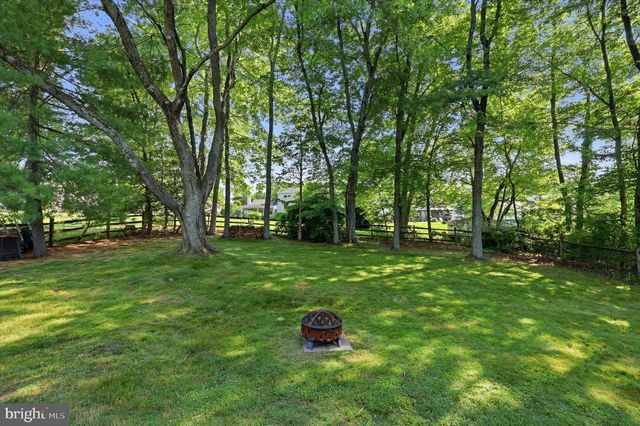 2017 BLACKHORSE DR, Warrington, PA 18976