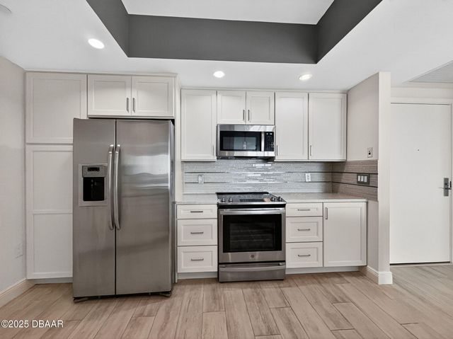 231 Riverside Dr Unit 903, Holly Hill, FL 32117