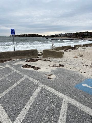 74 Hillside Ave, Falmouth, MA 02556