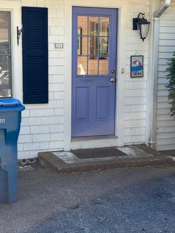 74 Hillside Ave, Falmouth, MA 02556