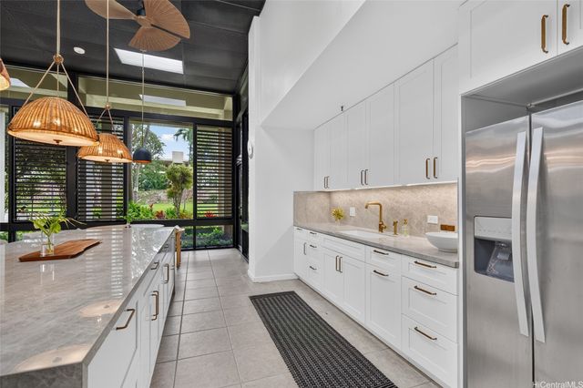 322 Aoloa Street 1706, Kailua, HI 96734