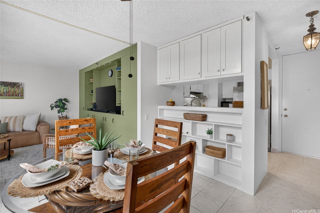322 Aoloa Street 1706, Kailua, HI 96734