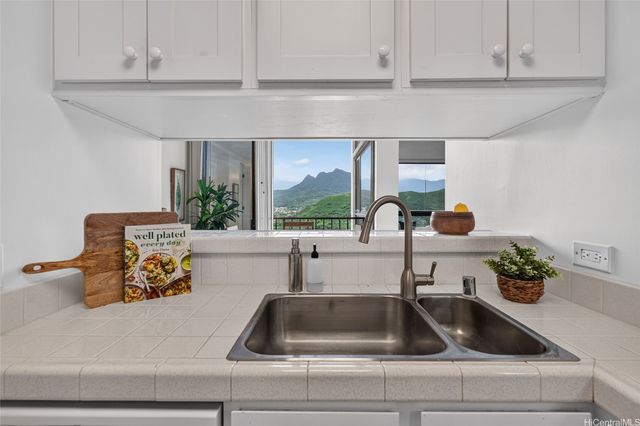 322 Aoloa Street 1706, Kailua, HI 96734