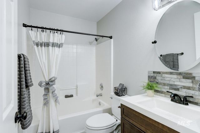 919 Muirfield, Nampa, ID 83686