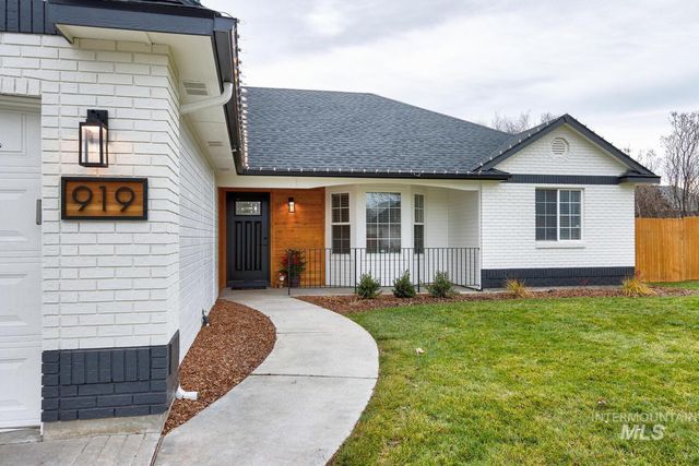 919 Muirfield, Nampa, ID 83686